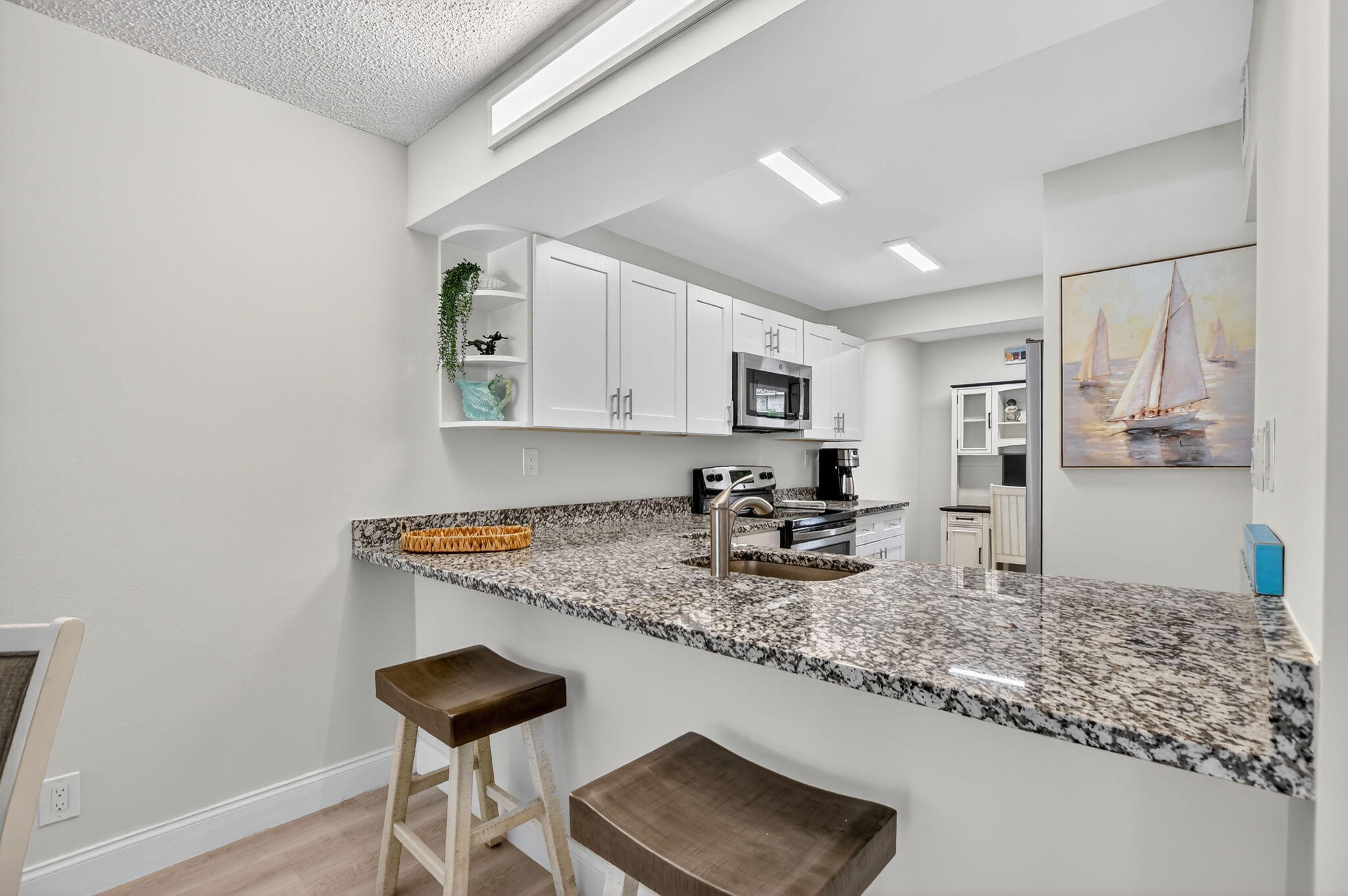 8 Royal Palm Way, Unit 107 Boca Raton, FL 33432 - Photo 9 of 75 Snack Bar