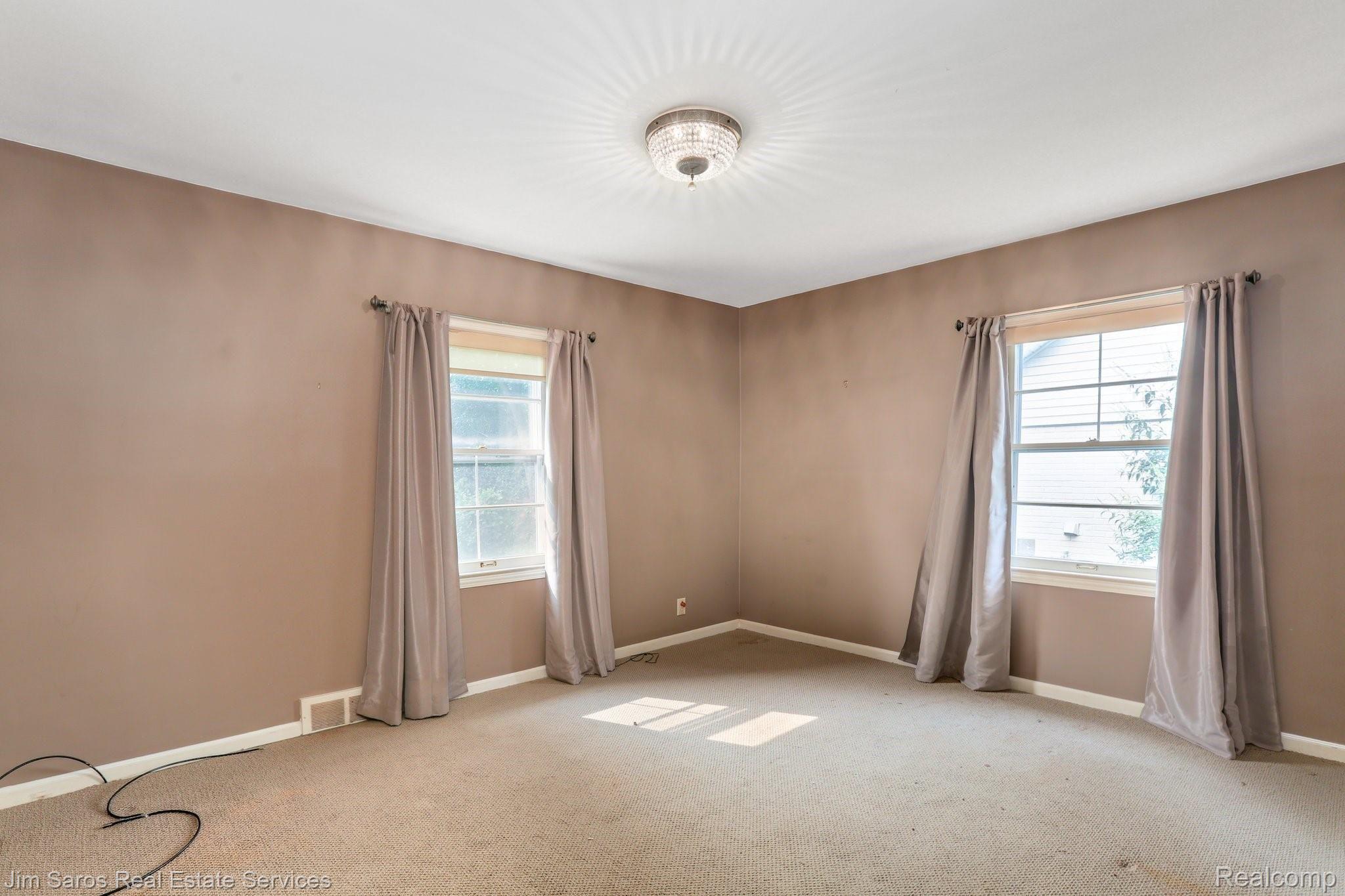 1081 Torrey Road Grosse Pointe, MI 48236 - Photo 15 of 22 8-web-or-mls-1081 Torrey Road0005.jpg