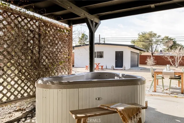 $525,000 | 7422 Joshua Lane, Yucca Valley, CA 92284