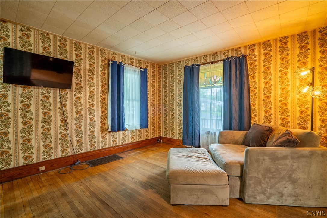 519 Broadway Street Oneida, NY 13421 - Photo 13 of 47