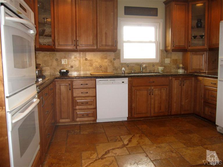 715 West Roderick Avenue Oxnard, CA 93030 - Photo 2 of 5 Additional Photo