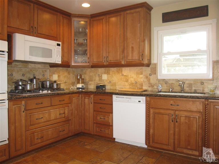 715 West Roderick Avenue Oxnard, CA 93030 - Photo 3 of 5 Additional Photo