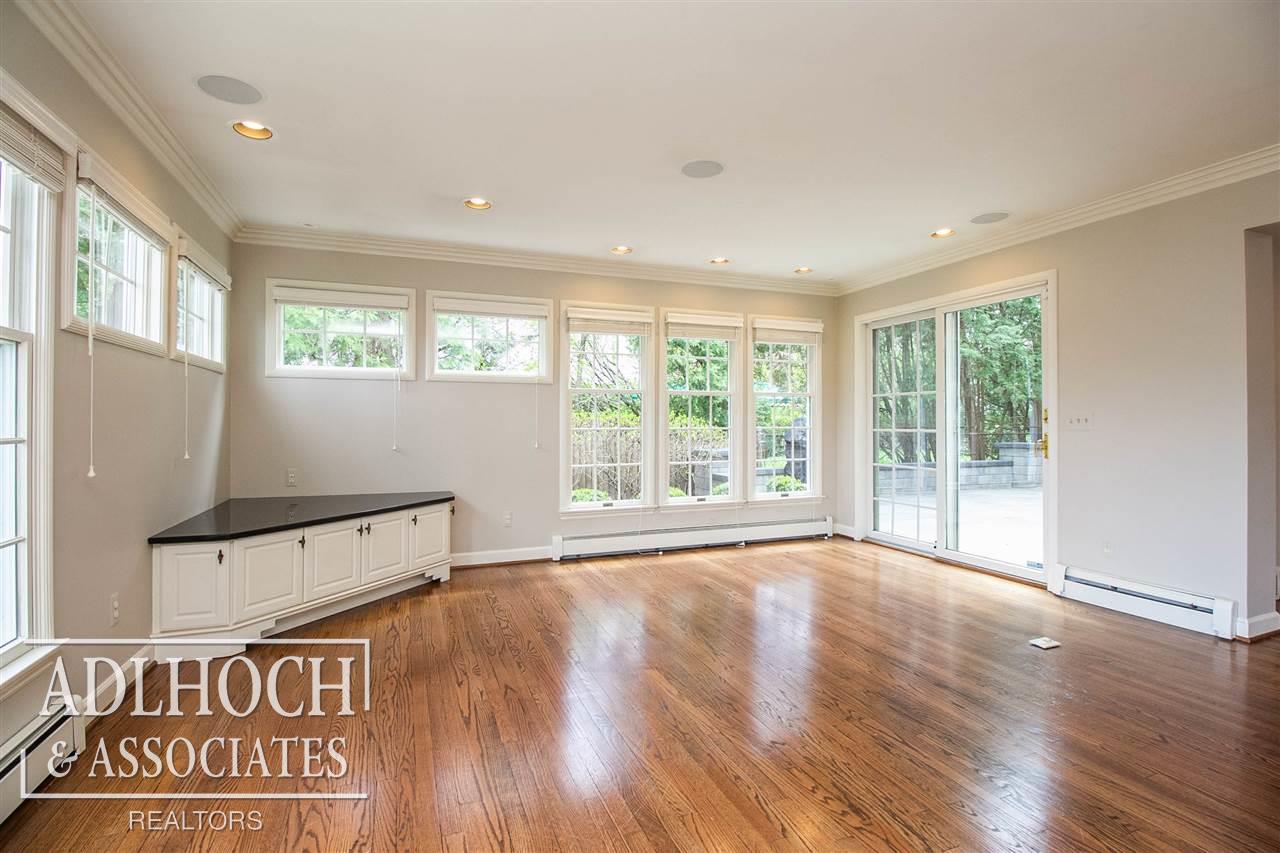 294 Touraine Road Grosse Pointe Farms, MI 48236 - Photo 16 of 52