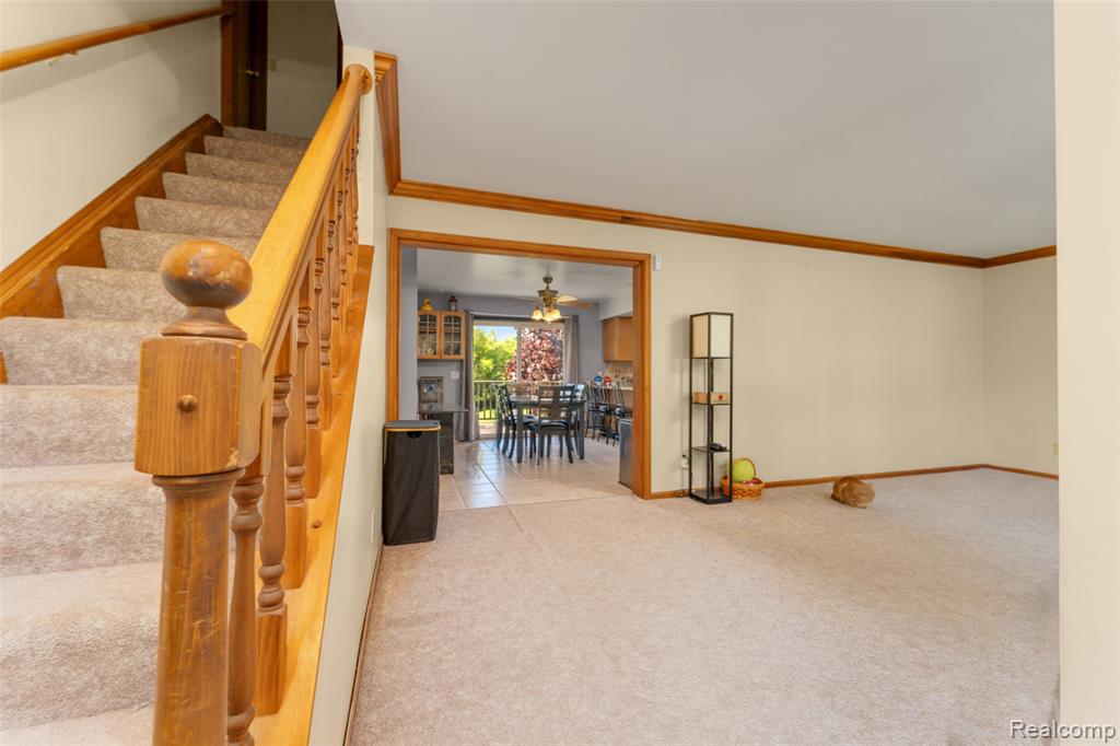 6879 Crofoot Road Fowlerville, MI 48836 - Photo 3 of 35