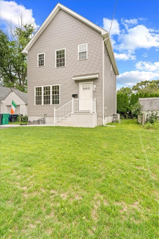 115 Royland Road Warwick, RI 02889 - Photo 3 of 28