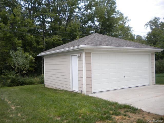 556 North Willard Road Canton, MI 48187 - Photo 9 of 10 DSCN1132