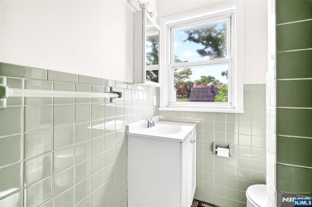 825 Main Street, Unit A Hackensack, NJ 07601 - Photo 43 of 48