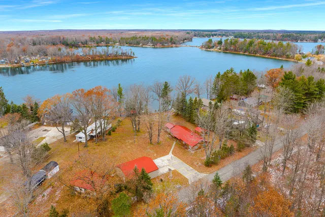 $490,000 | 6360 Little Twin Lake Road Northeast, Mancelona, MI 49659