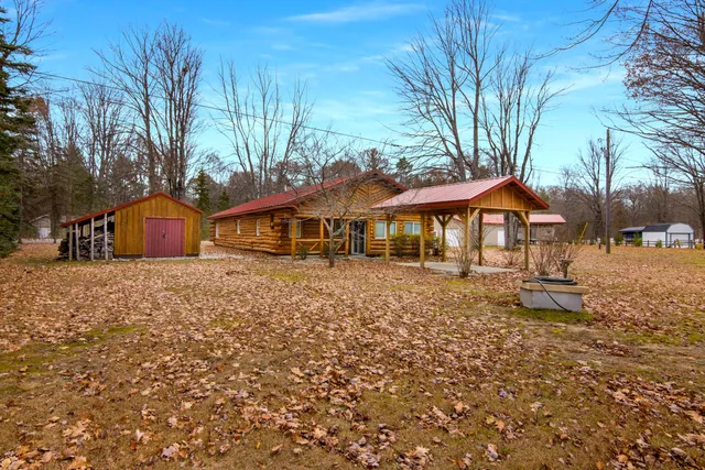 $490,000 | 6360 Little Twin Lake Road Northeast, Mancelona, MI 49659