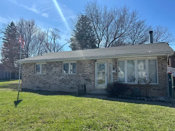 $240,000 | 14904 Springfield Avenue, Midlothian, IL 60445