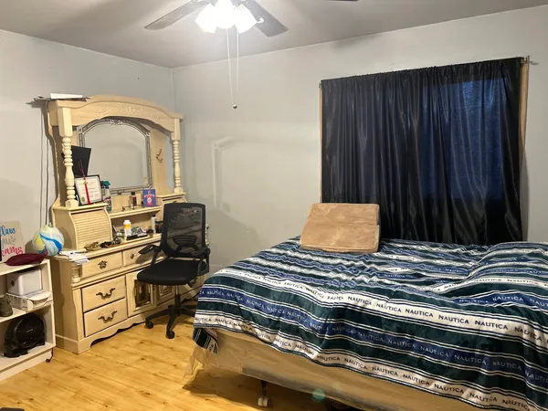 $240,000 | 14904 Springfield Avenue, Midlothian, IL 60445