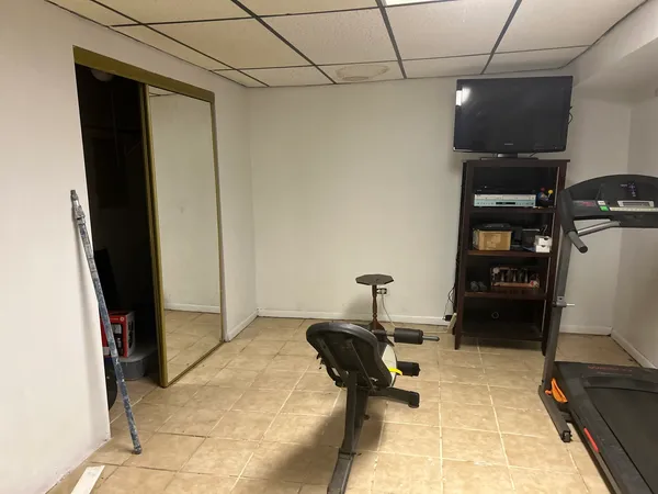 $240,000 | 14904 Springfield Avenue, Midlothian, IL 60445