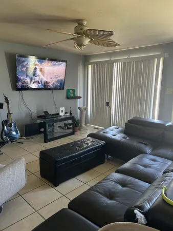 $240,000 | 14904 Springfield Avenue, Midlothian, IL 60445