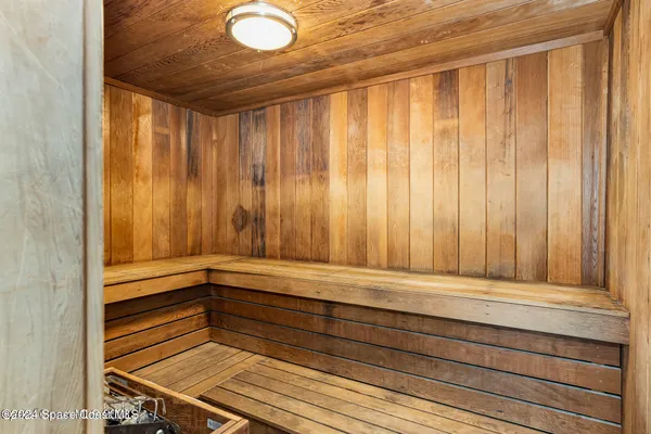 $2,200 | 754 South Orlando Avenue, Unit 201, Cocoa Beach, FL 32931