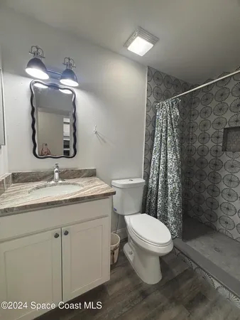 $2,200 | 754 South Orlando Avenue, Unit 201, Cocoa Beach, FL 32931