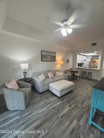 $2,200 | 754 South Orlando Avenue, Unit 201, Cocoa Beach, FL 32931