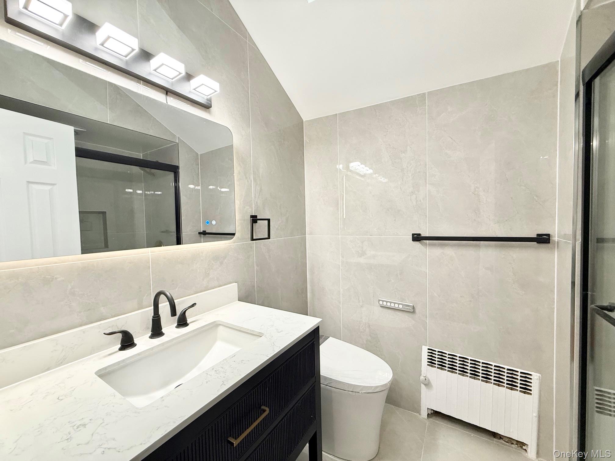 20 Baylis Place Syosset, NY 11791 - Photo 19 of 21