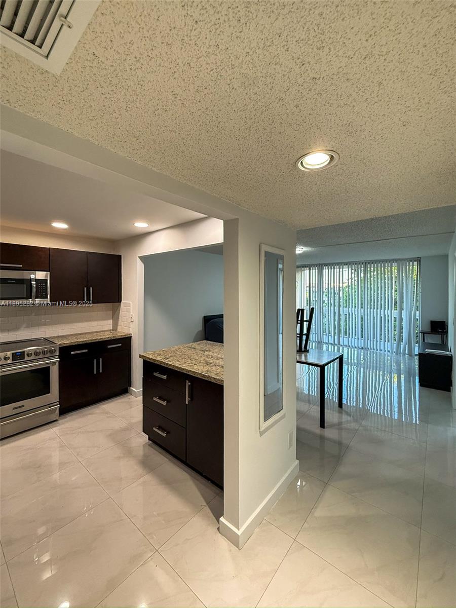 7051 Environ Boulevard, Unit 431 Lauderhill, FL 33319 - Photo 14 of 28