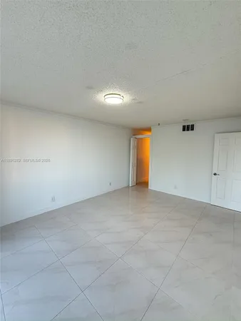 $1,650 | 7051 Environ Boulevard, Unit 431, Lauderhill, FL 33319