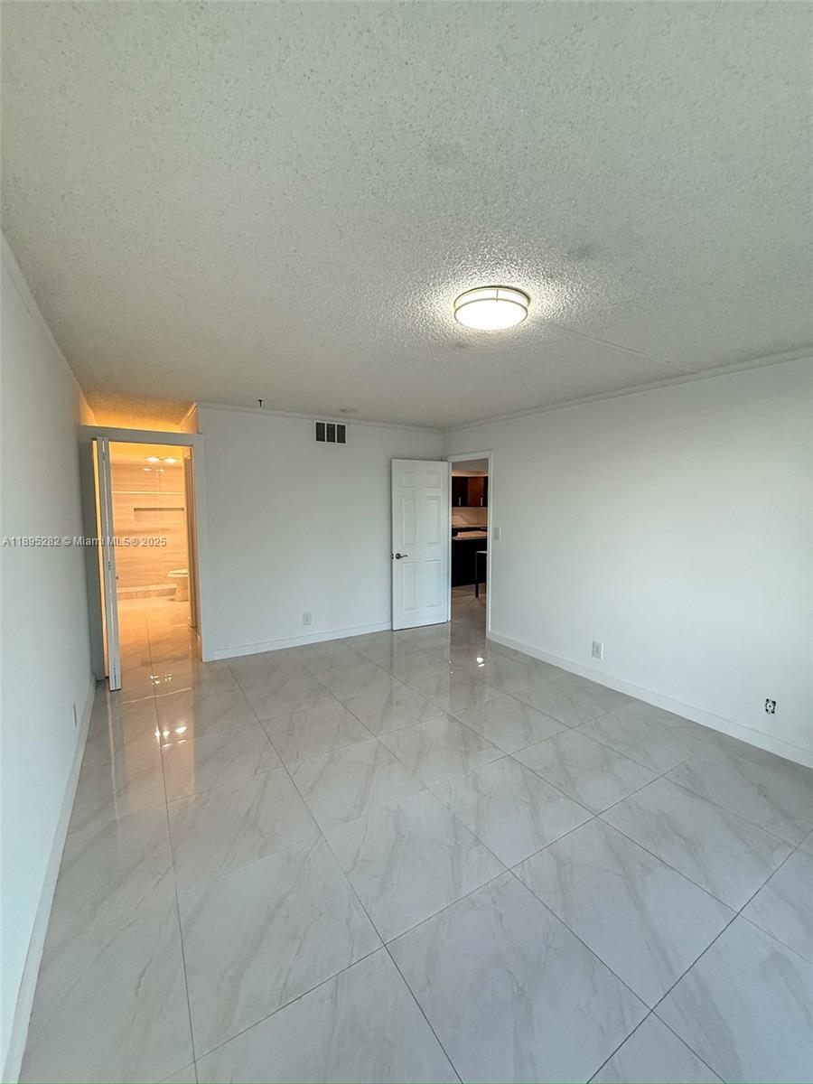 7051 Environ Boulevard, Unit 431 Lauderhill, FL 33319 - Photo 9 of 28