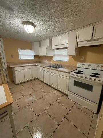 $1,700 | 4638 America Street, Orlando, FL 32811