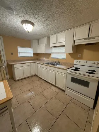 $1,700 | 4638 America Street, Orlando, FL 32811