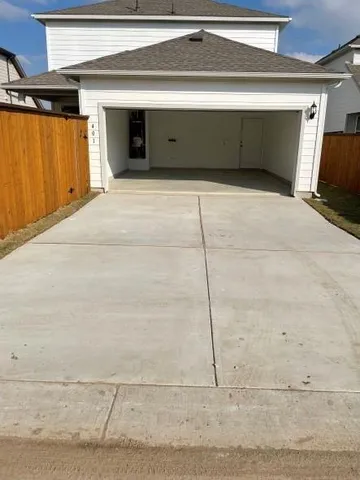 a view of a garage