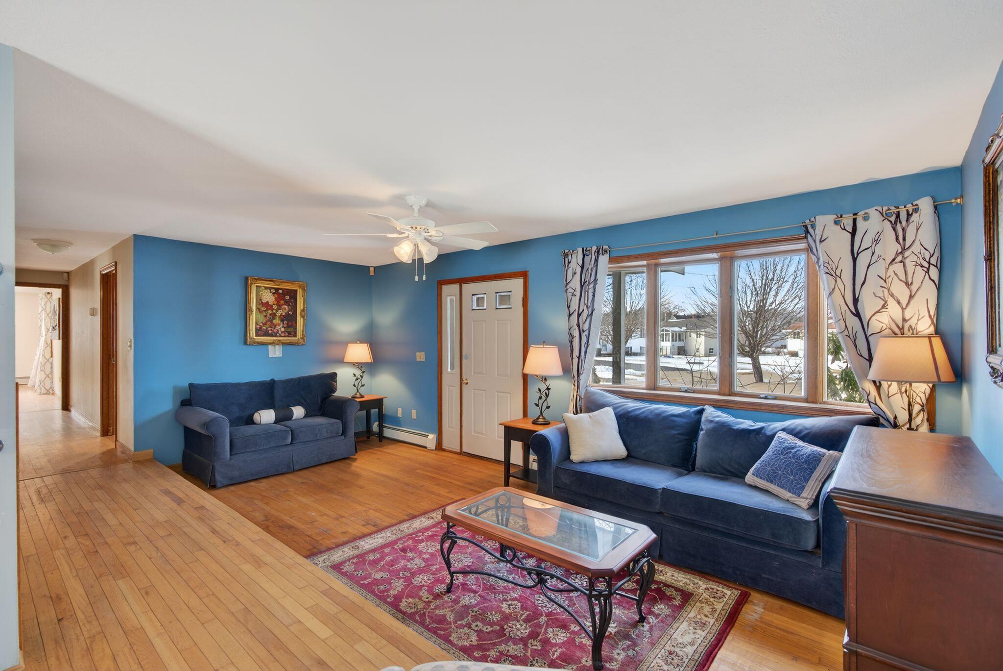 5 Meadow View Drive Biddeford, ME 04005 - Photo 5 of 44 Living room