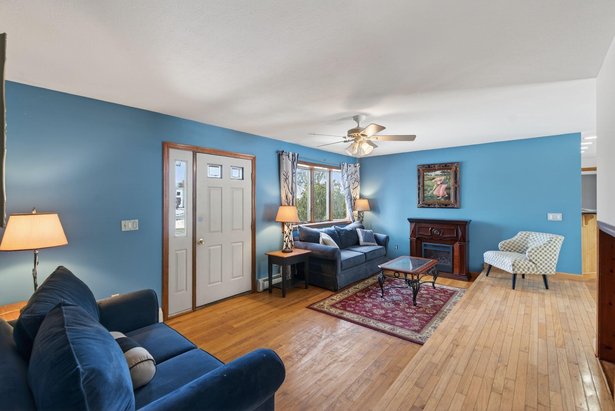 5 Meadow View Drive Biddeford, ME 04005 - Photo 6 of 44 Living room