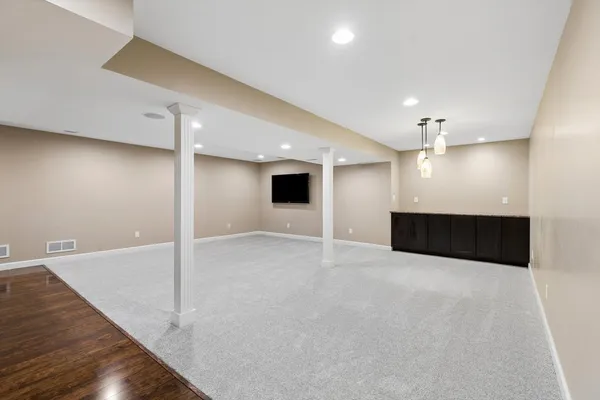 $650,000 | 5160 Charter Oaks Drive, Bettendorf, IA 52722