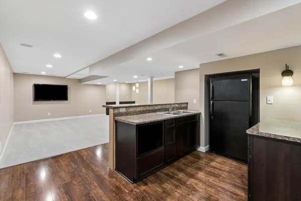 $650,000 | 5160 Charter Oaks Drive, Bettendorf, IA 52722