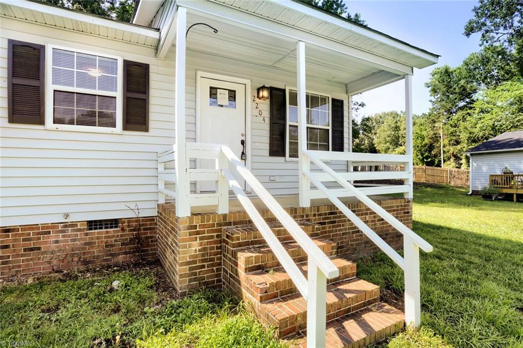 2204 Gable Way High Point, NC 27262 - Photo 3 of 19