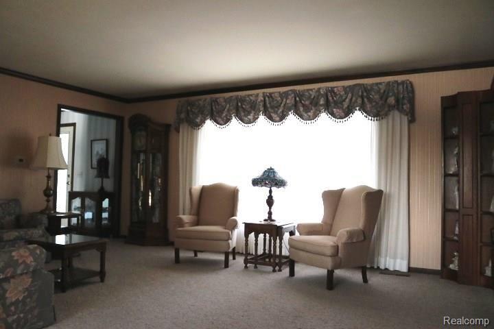 310 Stratford Road St. Clair, MI 48079 - Photo 19 of 56 IMG_9766.JPG