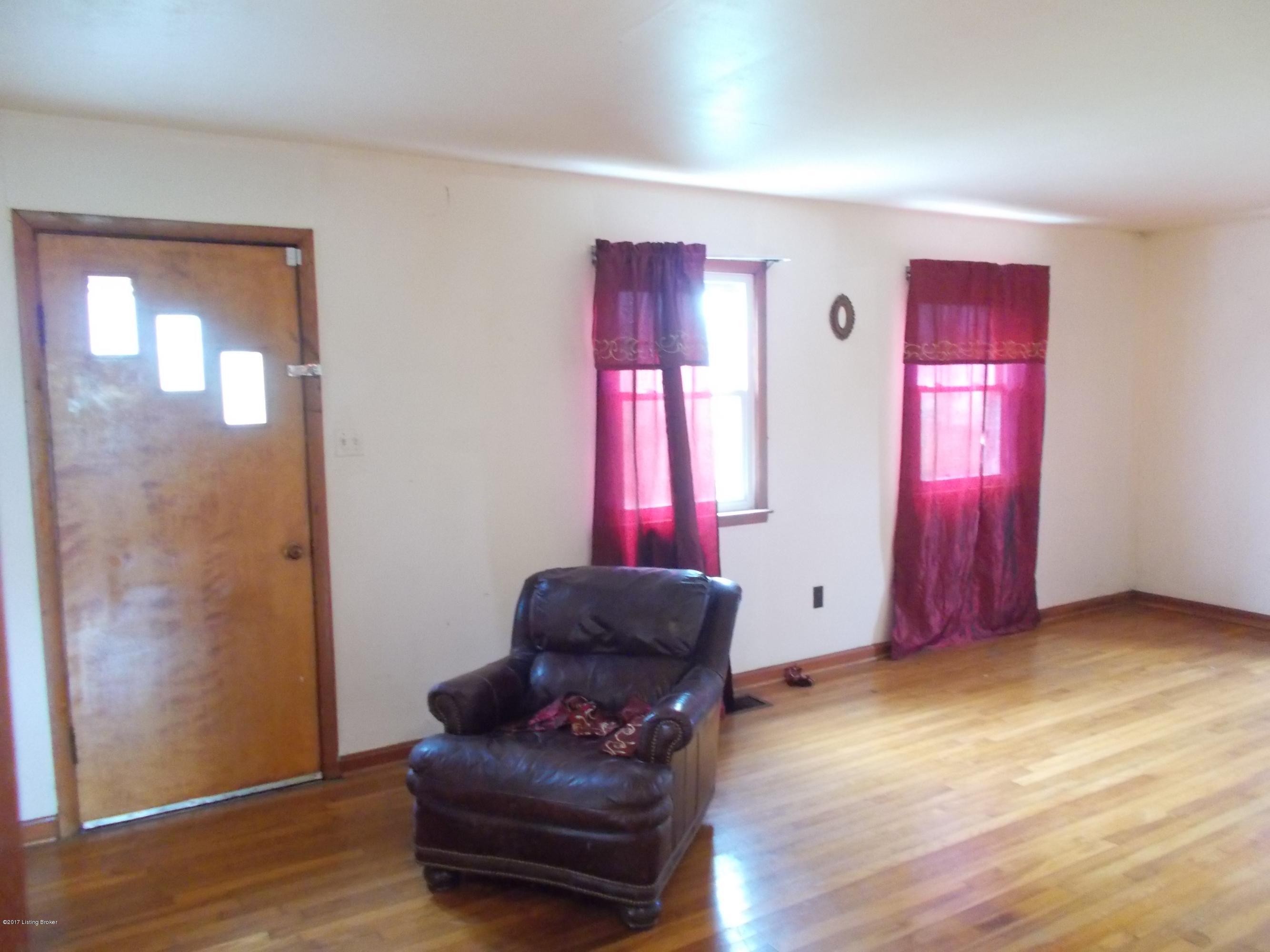 570 Jackson Road New Castle, KY 40050 - Photo 13 of 40 Family room
