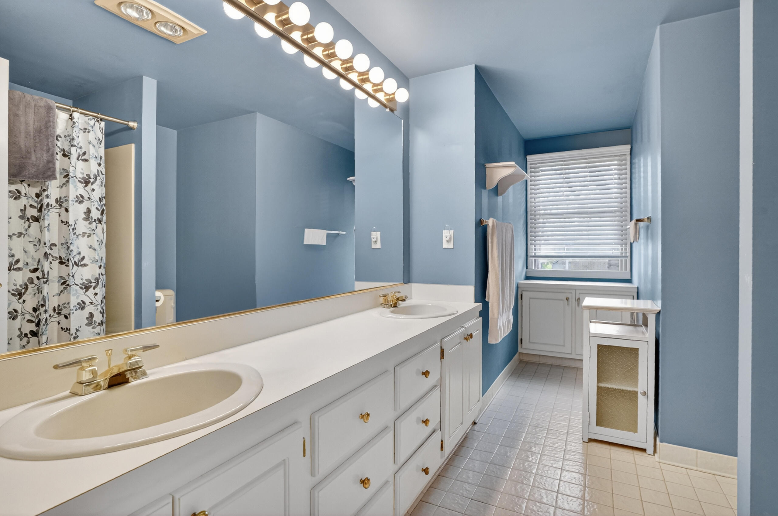 11425 Mcgregor Road Pinckney, MI 48169 - Photo 34 of 50 Full Bath 2