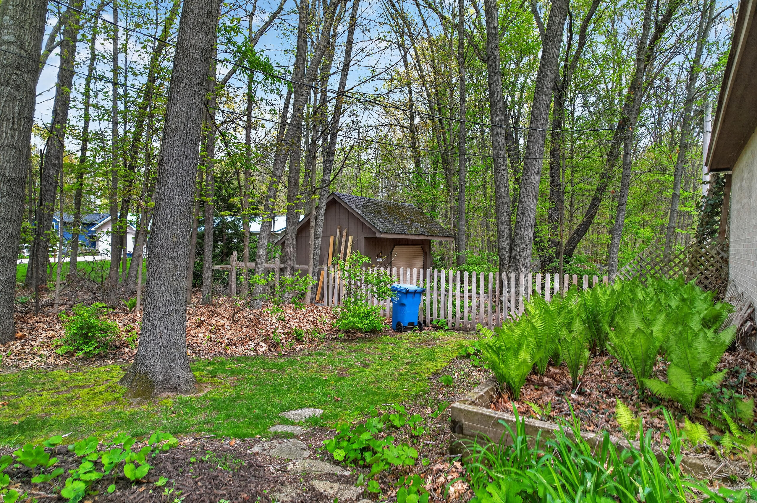 11425 Mcgregor Road Pinckney, MI 48169 - Photo 47 of 50 View to Left side of Garage