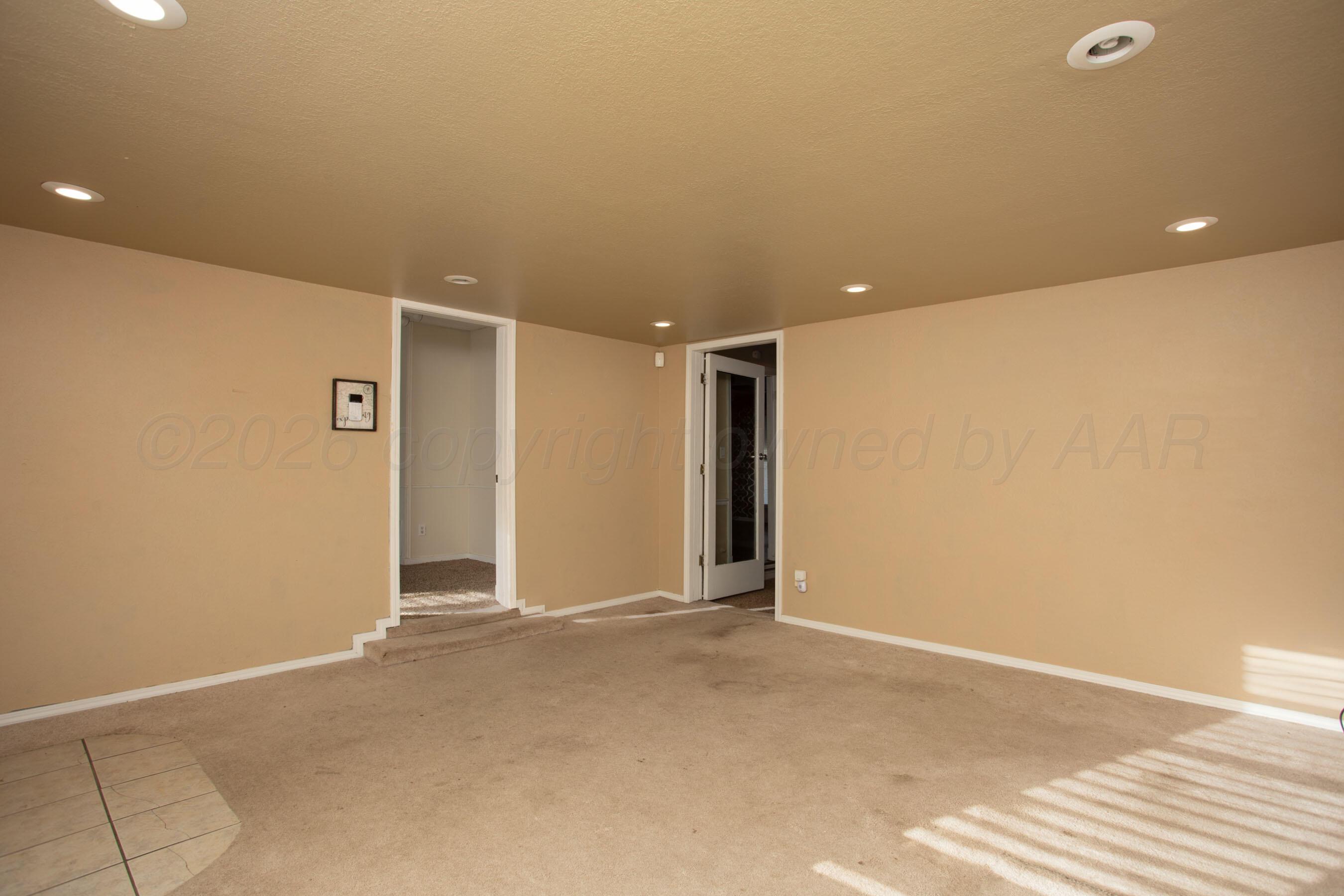 4301 South Fannin Street Amarillo, TX 79110 - Photo 19 of 25 Living Area 2