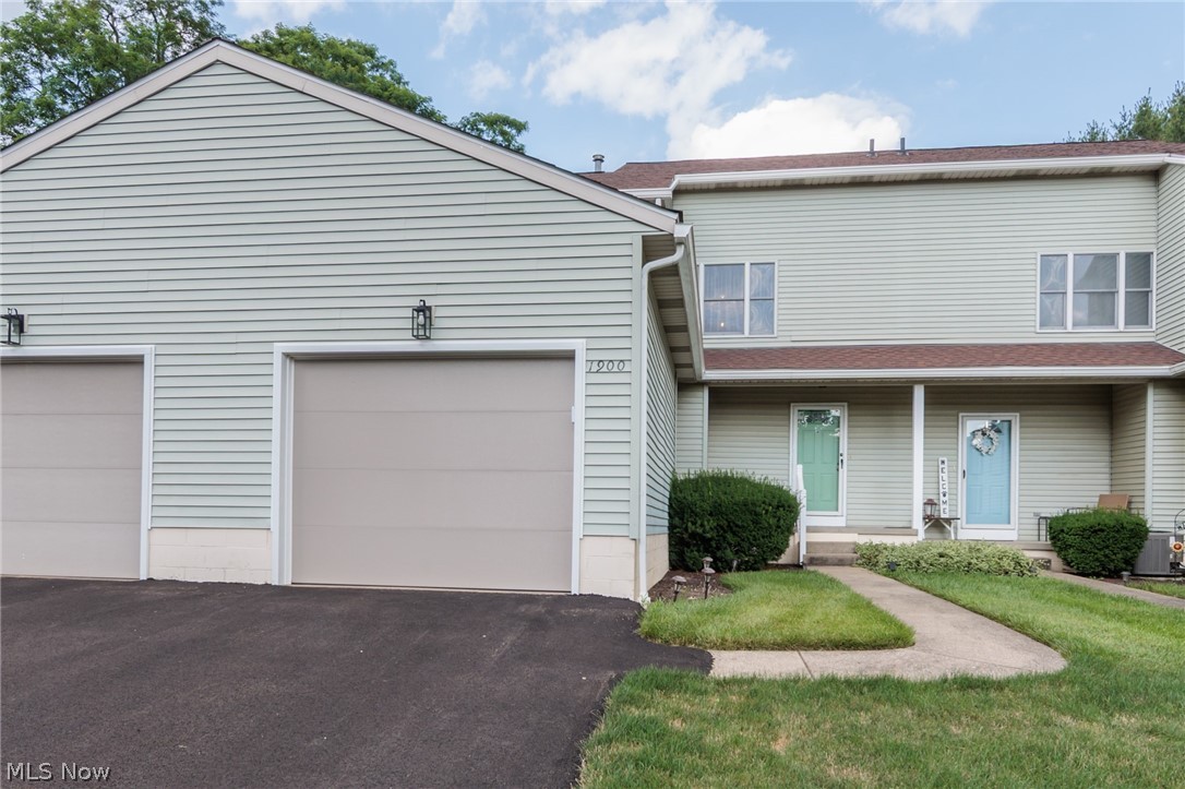 1900 Lillian Road Stow, OH 44224 - Photo 1 of 31