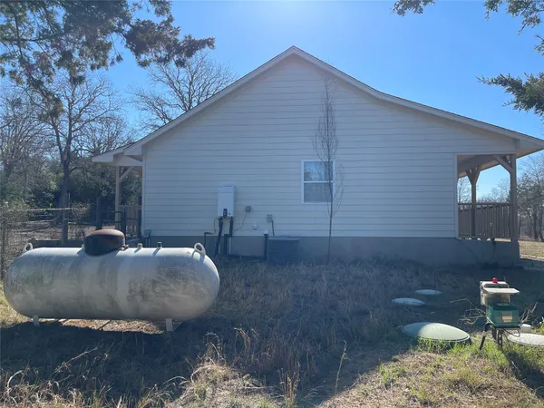 $2,300 | 6164 South Fm 535 Road, Cedar Creek, TX 78612