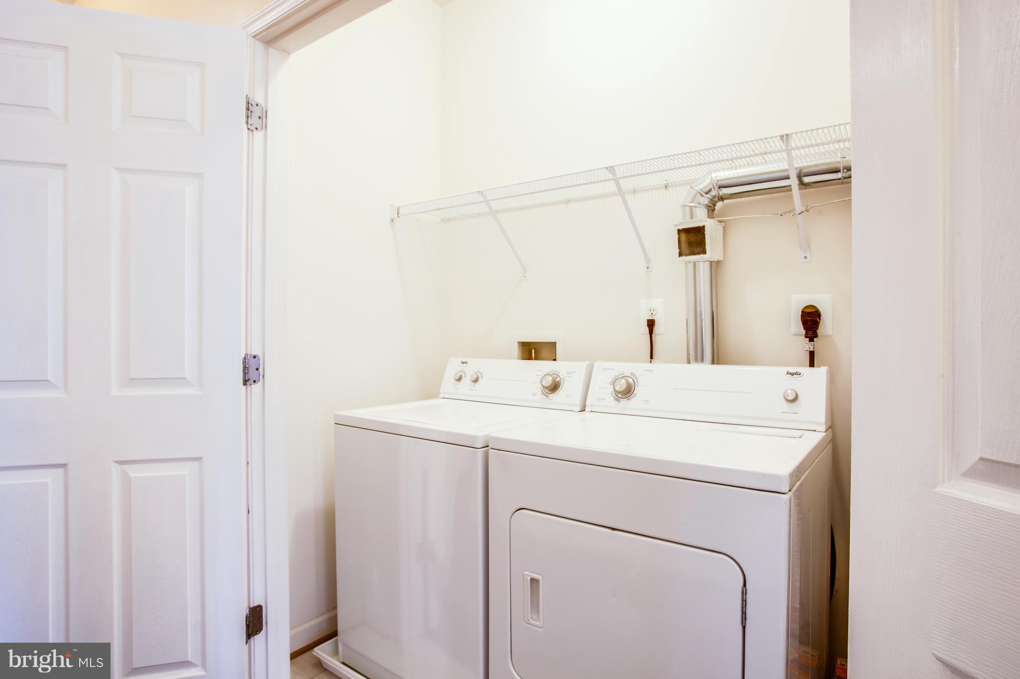 3857 Graham Park Road Triangle, VA 22172 - Photo 23 of 29 Washer & Dryer Convey