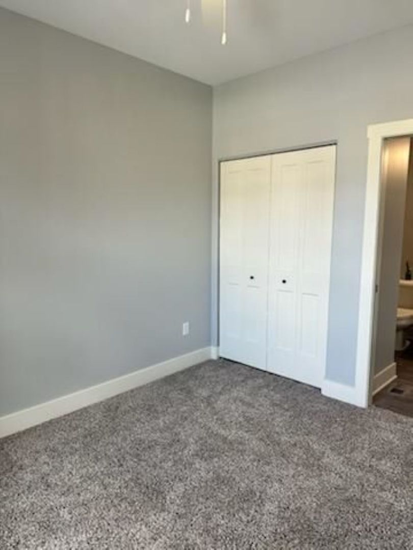 634 Anjali Court, Unit R Sycamore, IL 60178 - Photo 9 of 20 a view of an empty room