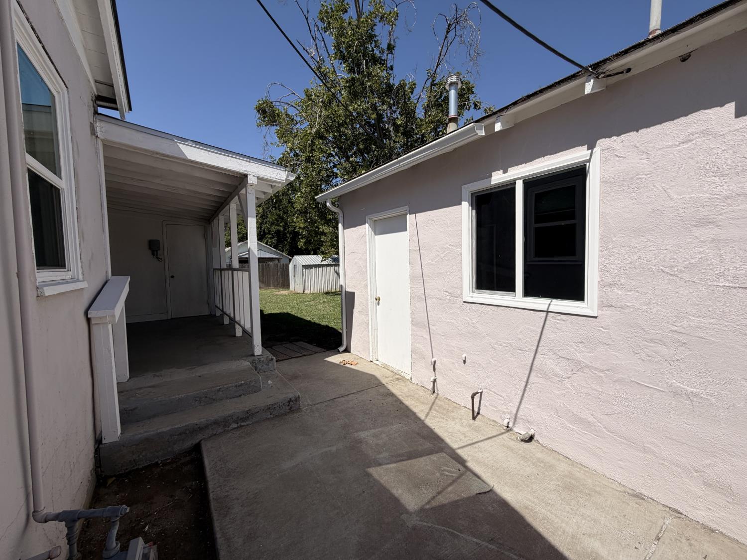 713 West 4th Street Madera, CA 93637 - Photo 23 of 28 a view of a entryway of the house