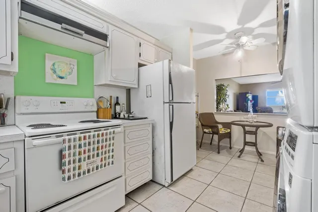 $349,000 | 401 Briny Avenue, Unit 610, Pompano Beach, FL 33062