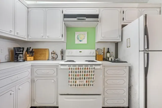 $349,000 | 401 Briny Avenue, Unit 610, Pompano Beach, FL 33062