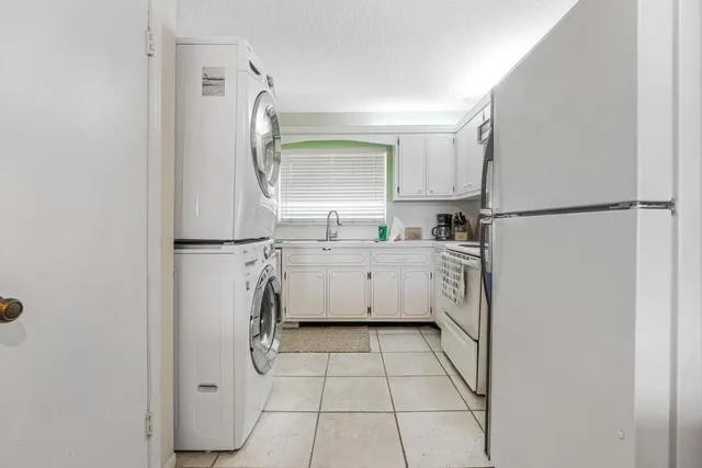 $349,000 | 401 Briny Avenue, Unit 610, Pompano Beach, FL 33062