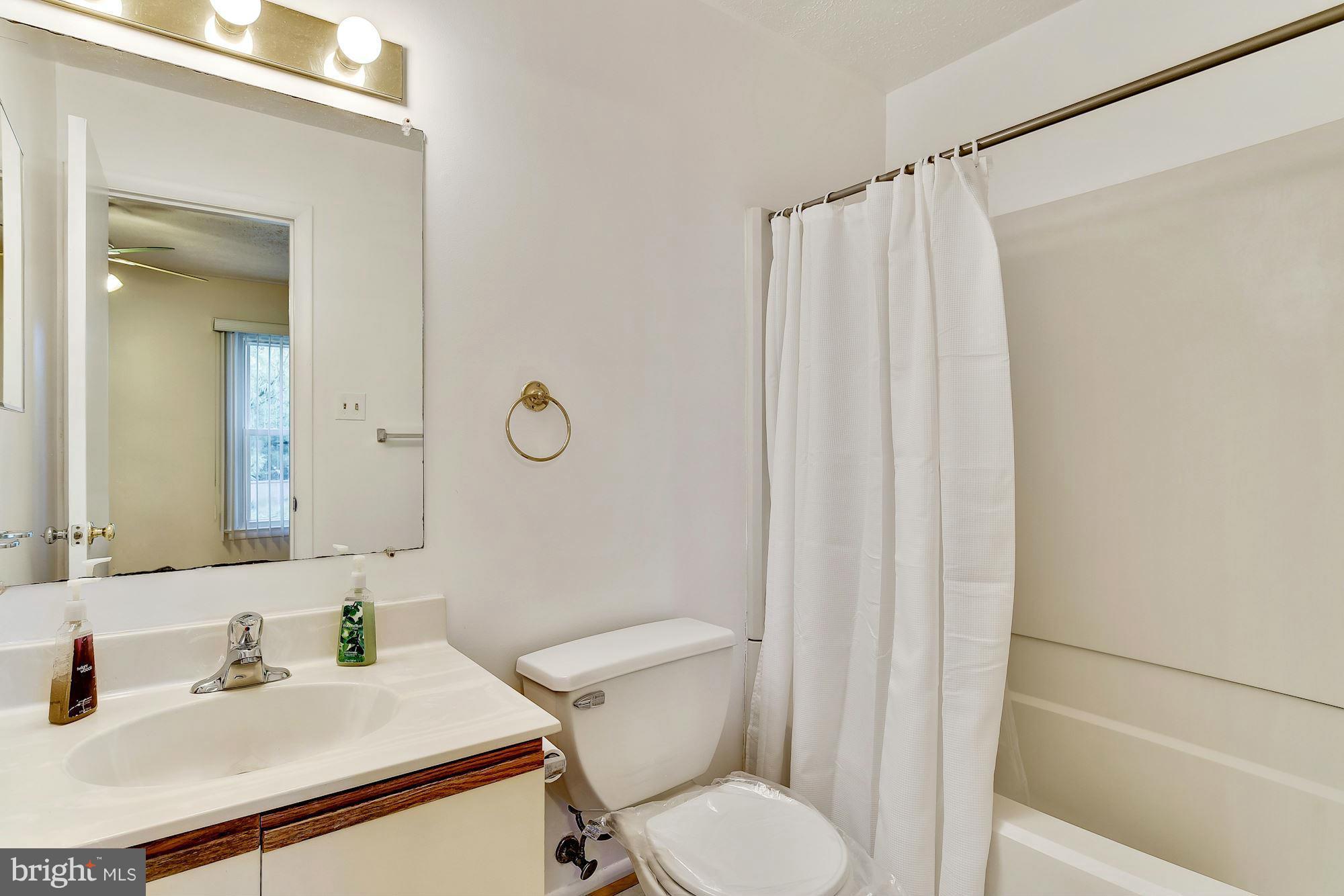 734 Ritchie Avenue Silver Spring, MD 20910 - Photo 24 of 30 Bath 2nd Master