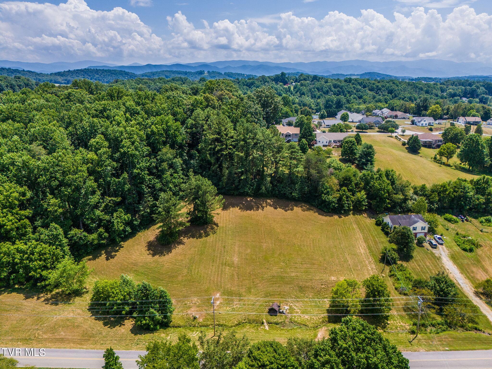 195 Hall Road, Unit 4 Jonesborough, TN 37659 - Photo 1 of 15 1-web-or-mls-2