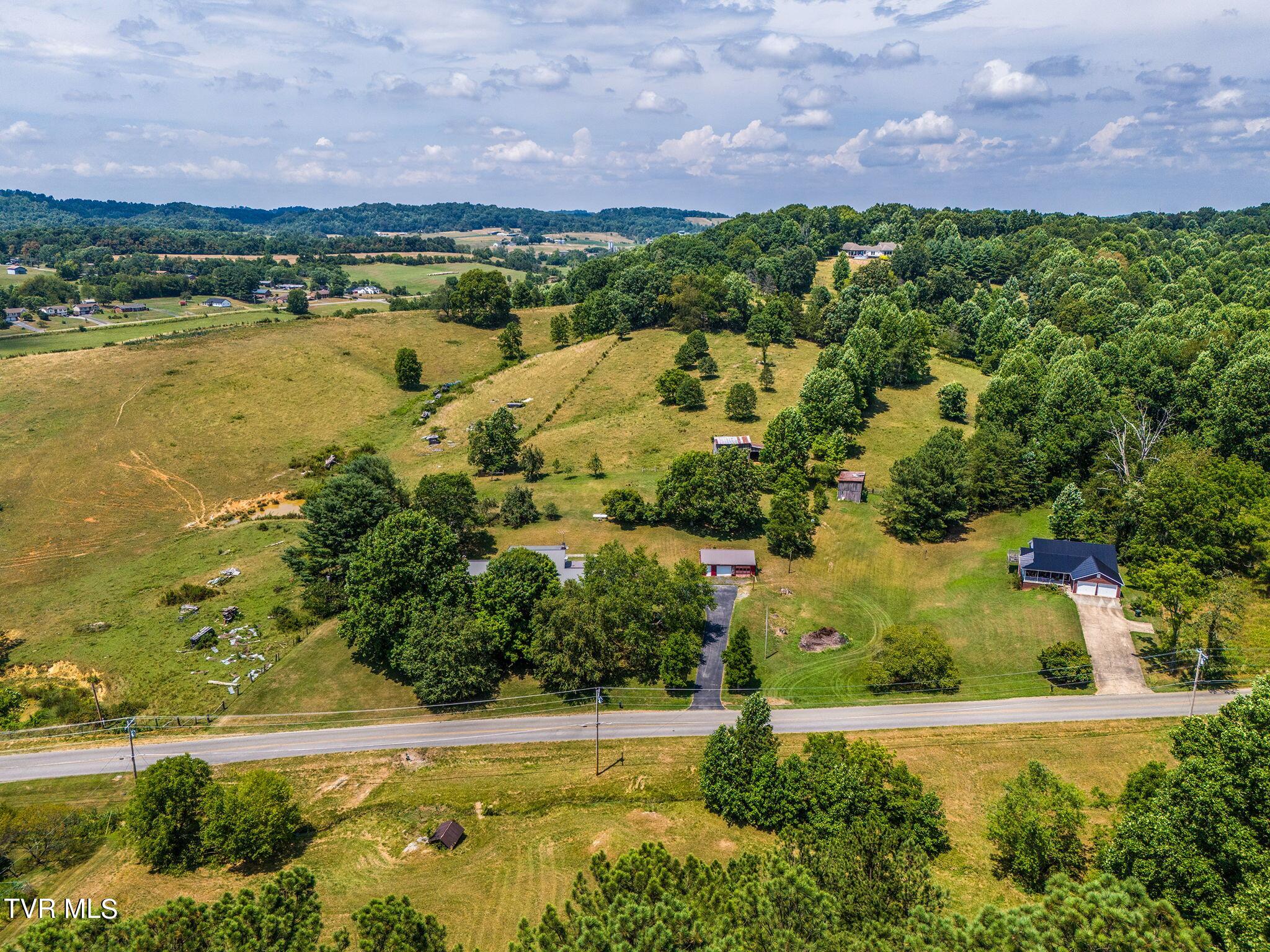 195 Hall Road, Unit 4 Jonesborough, TN 37659 - Photo 12 of 15 12-web-or-mls-10