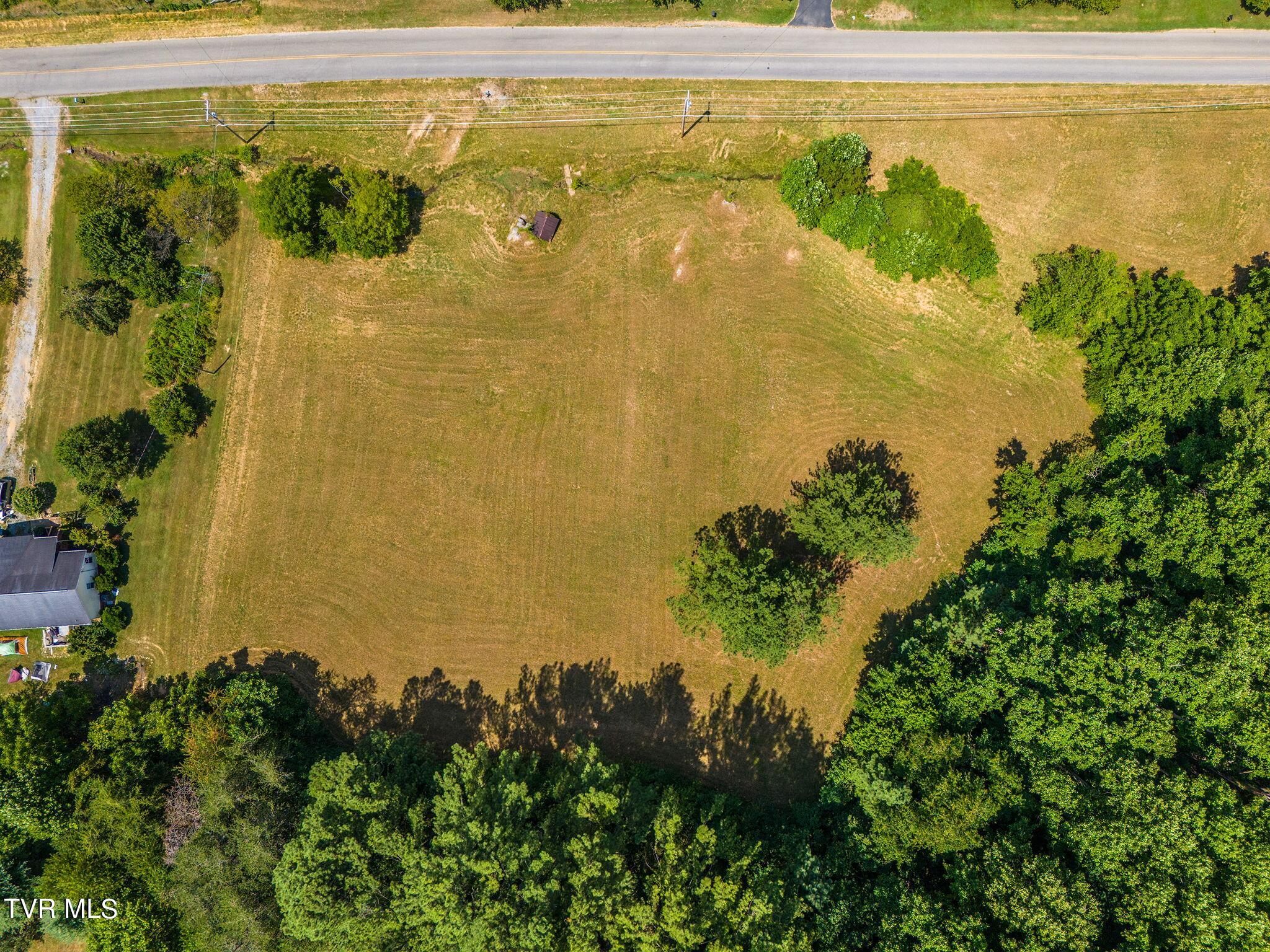 195 Hall Road, Unit 4 Jonesborough, TN 37659 - Photo 7 of 15 7-web-or-mls-7