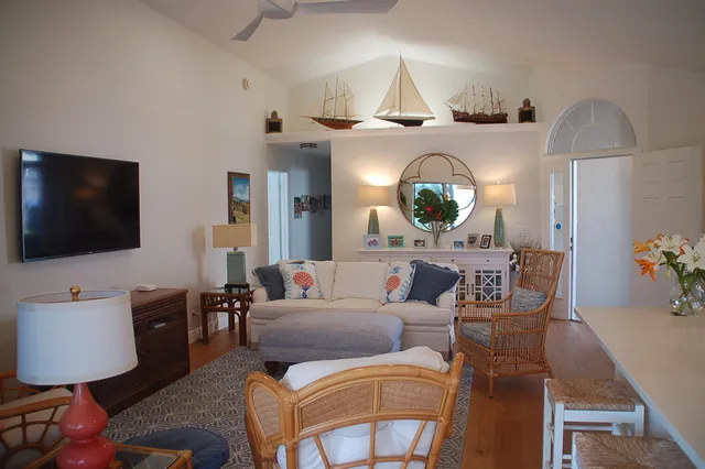 $4,000 | 16450 Riverwind Drive, Jupiter, FL 33477